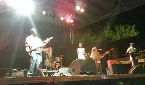 Il gruppo della Traoré dal vivo a Torino