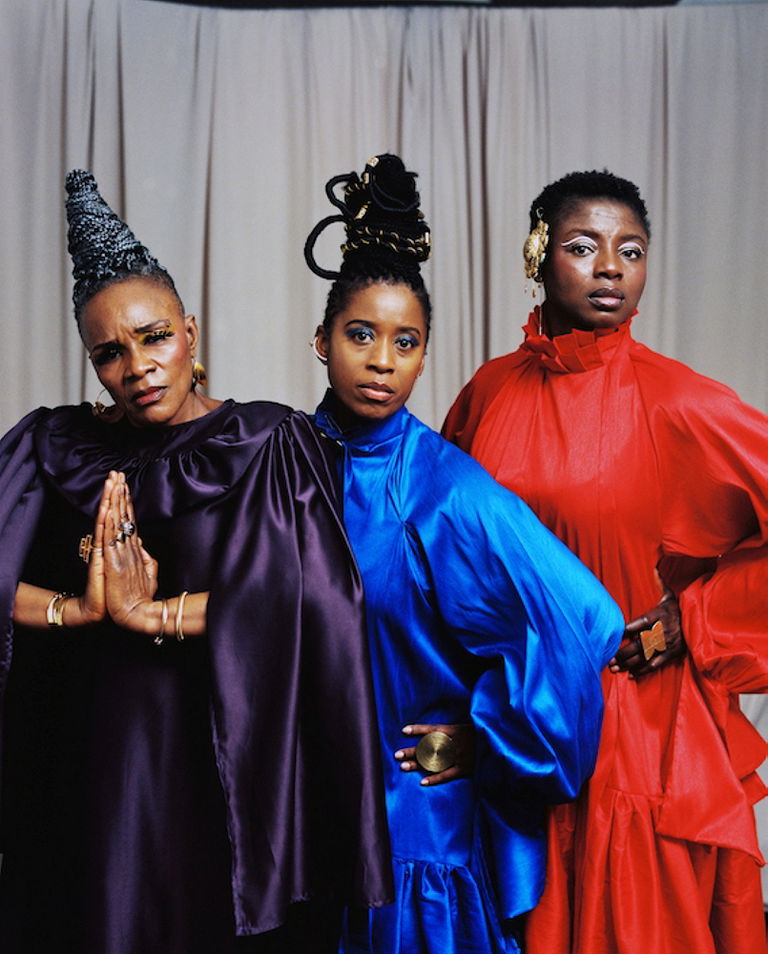 Les Amazones d’Afrique (foto Karen Biswell)